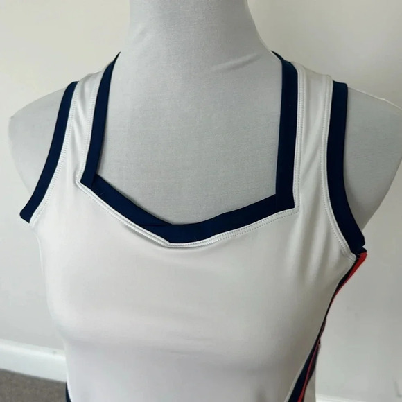 Tail White Golf Top Sz SM - Picture 2 of 7